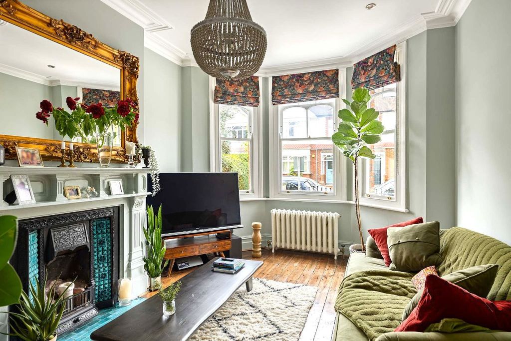 Property photo 2 of 18