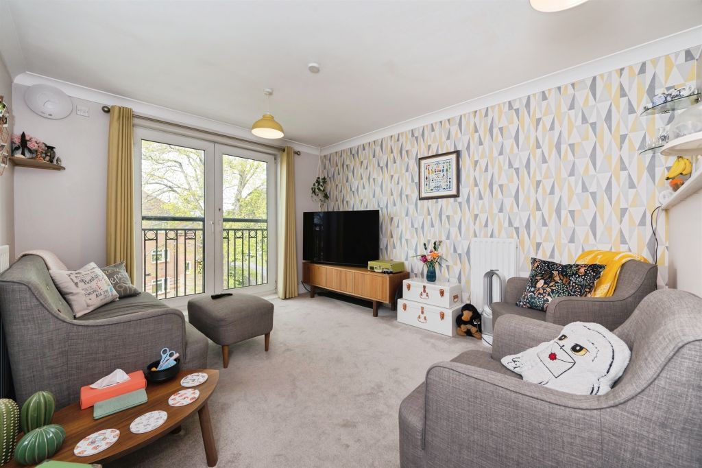 Property photo 2 of 18