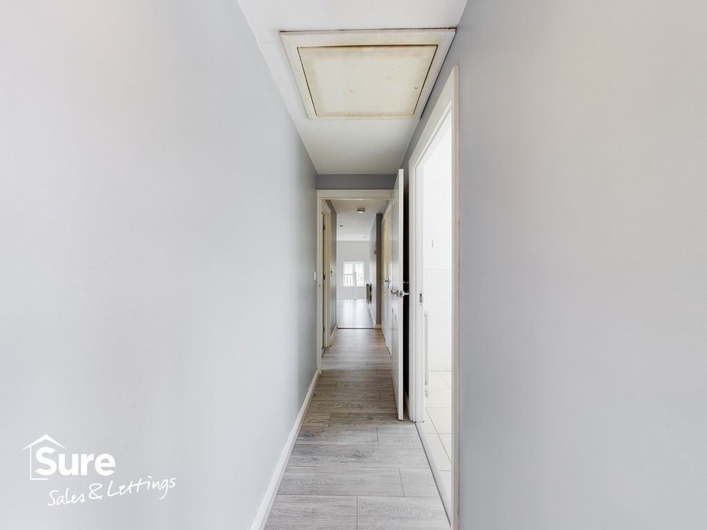 Property photo 3 of 12 2430472