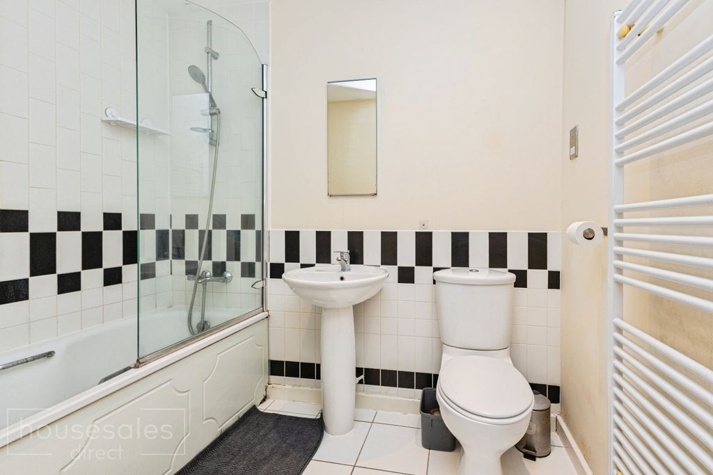 Property photo 3 of 14