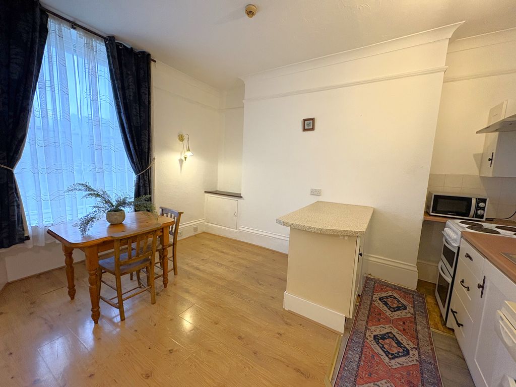 Property photo 2 of 7 Living Room