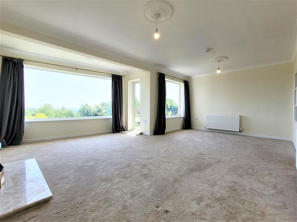 Property photo 3 of 10 Picture No. 09