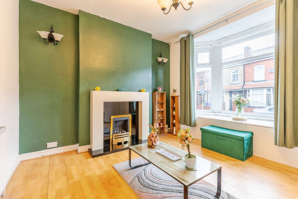 Property photo 2 of 14 Pbox-Img.Jpg