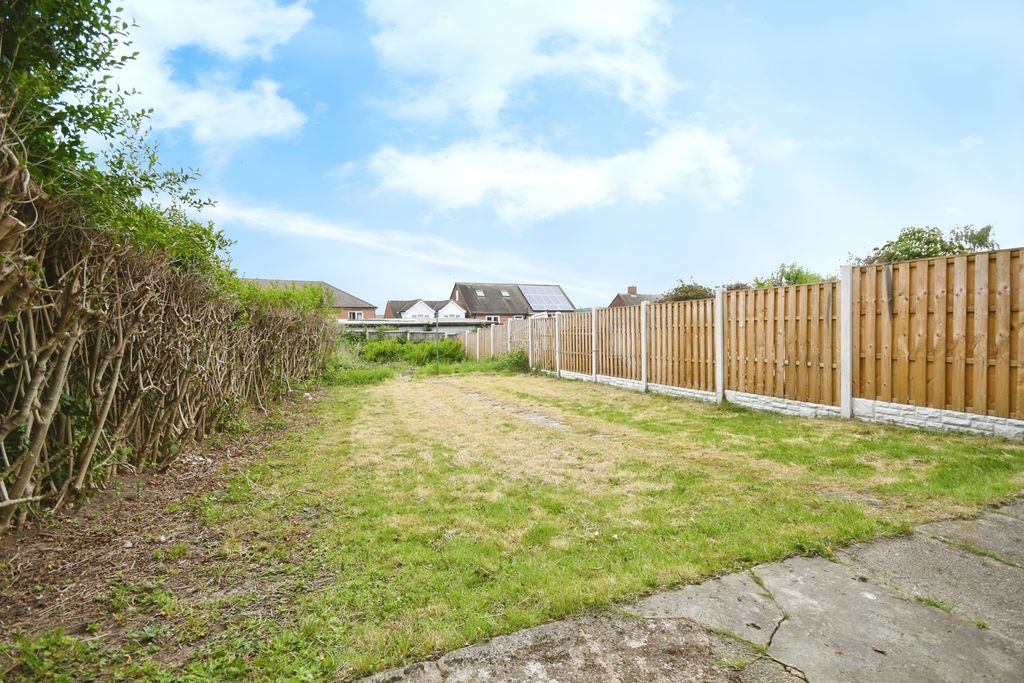 Property photo 2 of 17 Photo