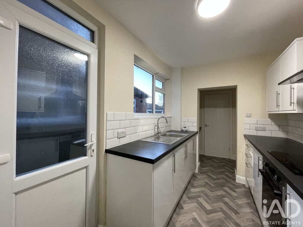 Property photo 3 of 23