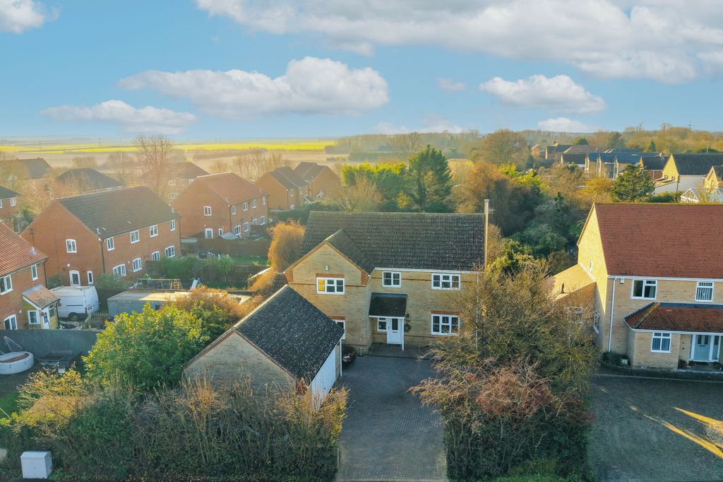 Property photo 1 of 26