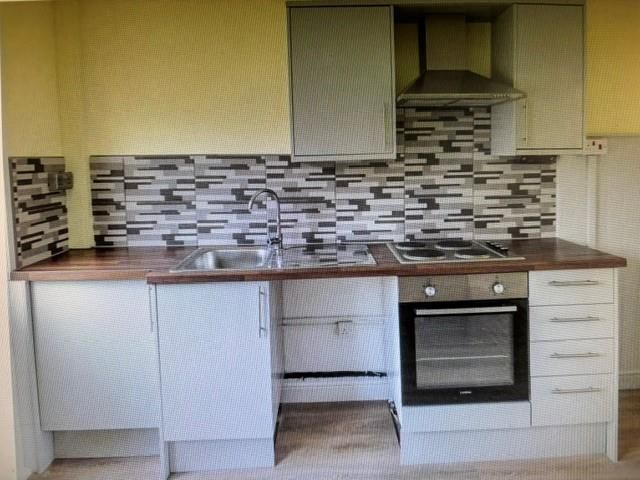 Property photo 3 of 11 Kitchen1.Jpg