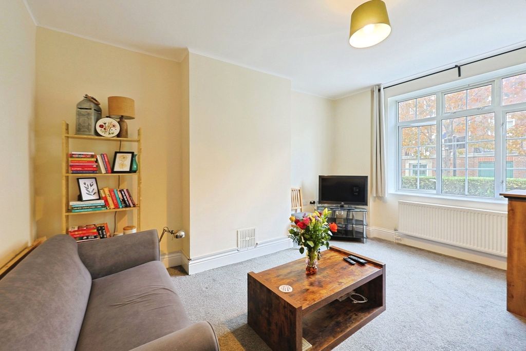 Property photo 1 of 17 Picture No. 28