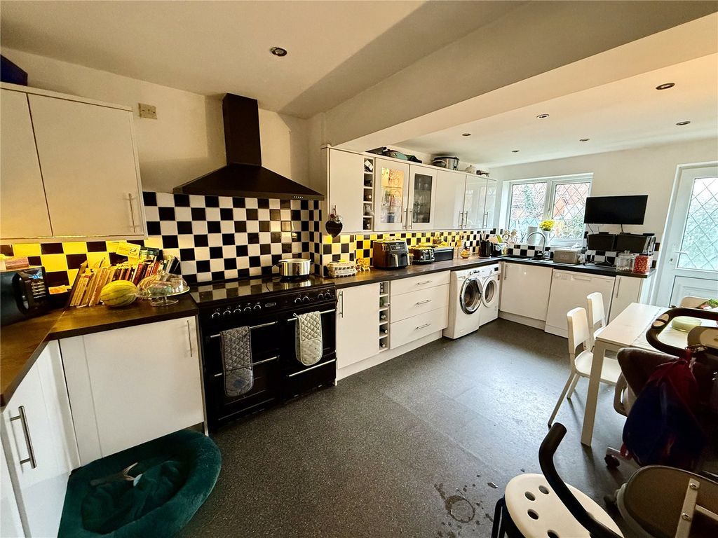 Property photo 3 of 27 Picture No. 49