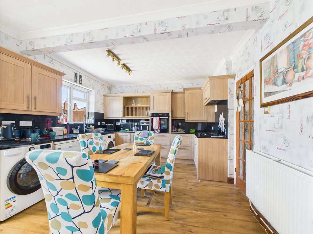 Property photo 3 of 11 Picture No. 02