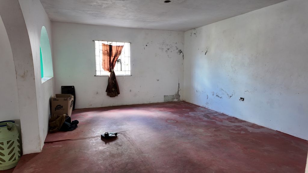 Property photo 3 of 8