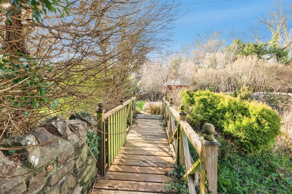 Property photo 3 of 38