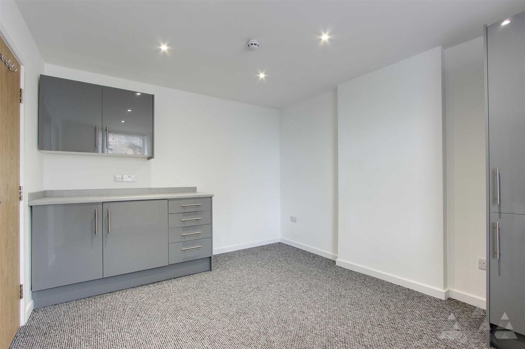 Property photo 3 of 8 Units