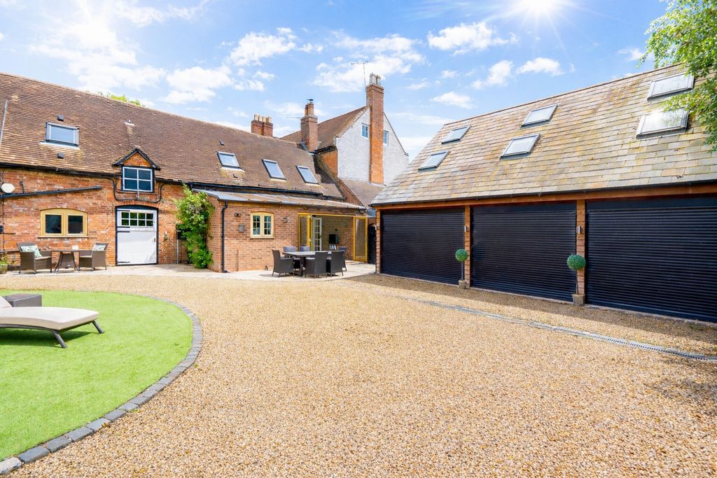 Property photo 1 of 38