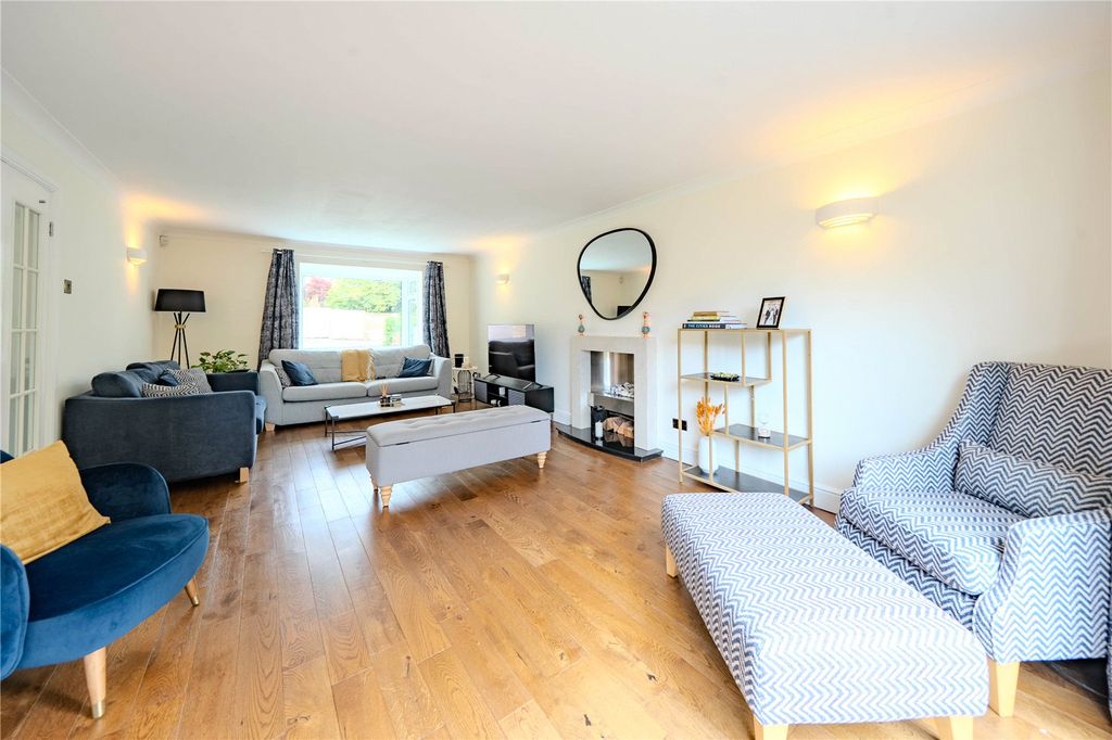 Property photo 2 of 18 Picture No. 74