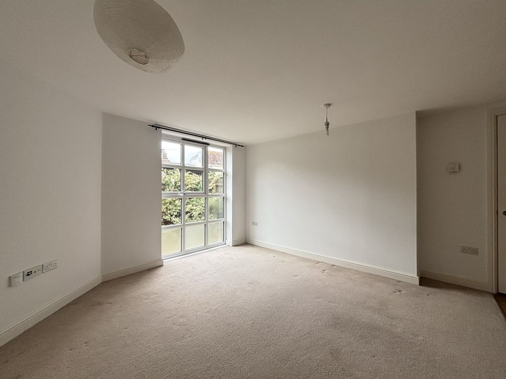 Property photo 2 of 7 Img_5079