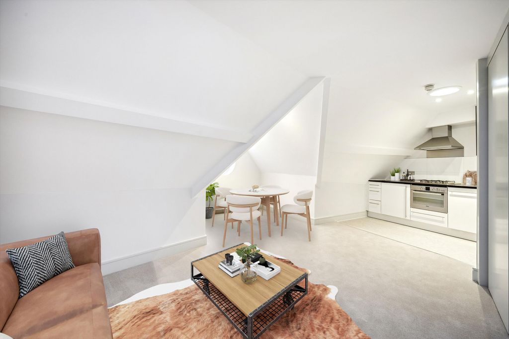 Property photo 2 of 10 Image