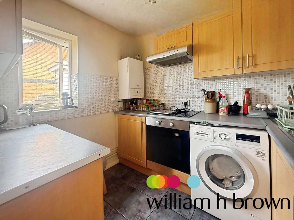 Property photo 3 of 5 Kitchen