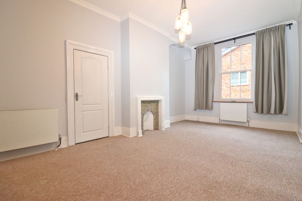 Property photo 2 of 6