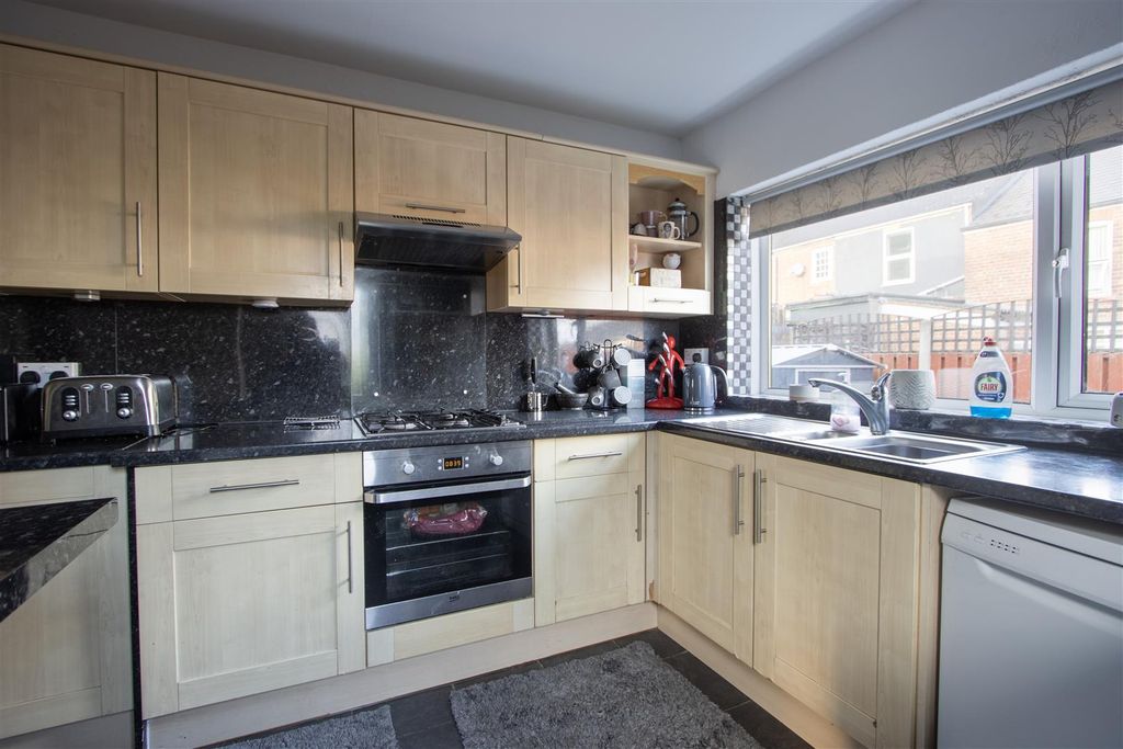 Property photo 1 of 16 Kitchen