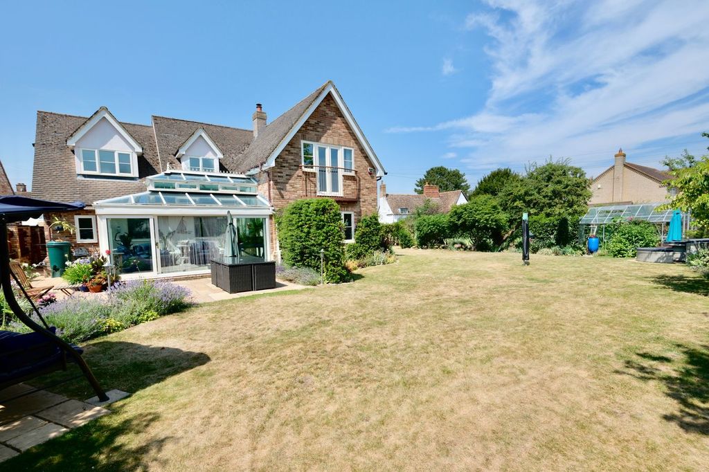 Property photo 3 of 32