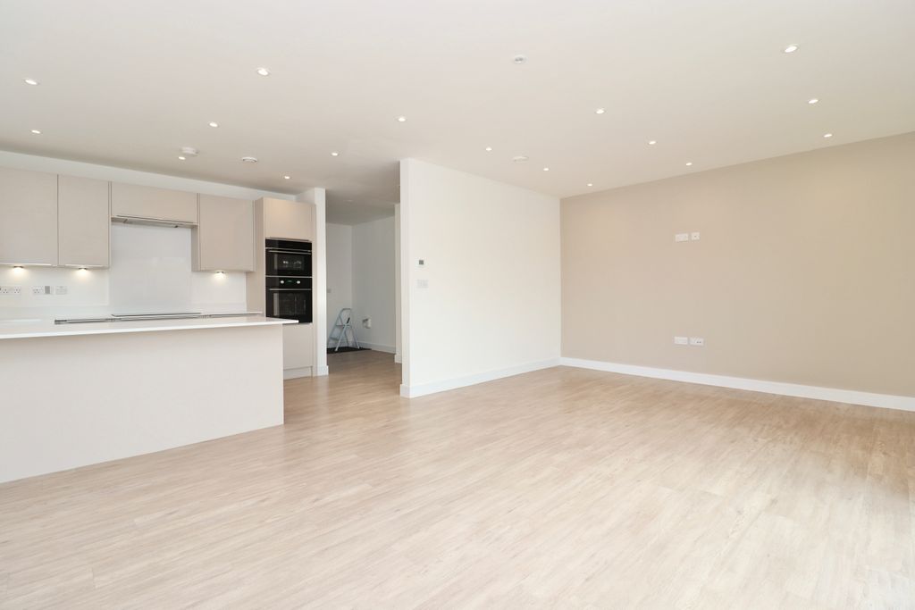 Property photo 2 of 20 (4)