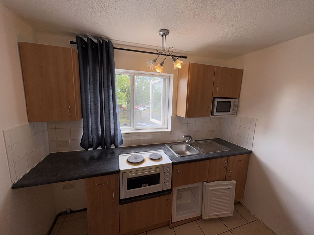 Property photo 3 of 3 Room