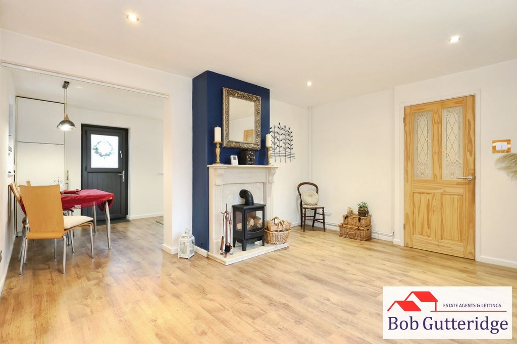 Property photo 2 of 24 Lounge