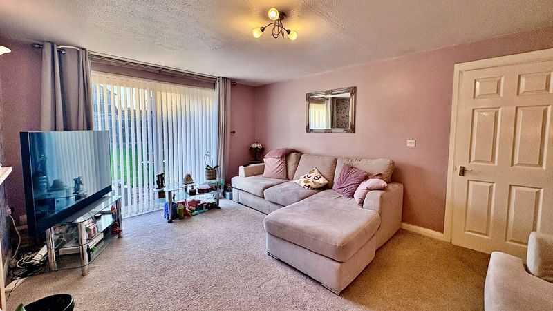 Property photo 2 of 11 Photo 3