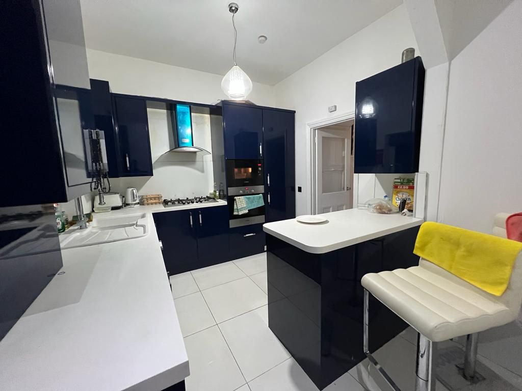 Property photo 3 of 5 Gallery