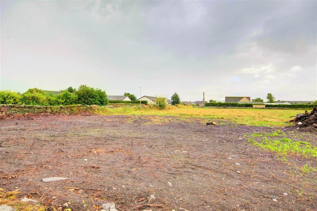 Property photo 2 of 6