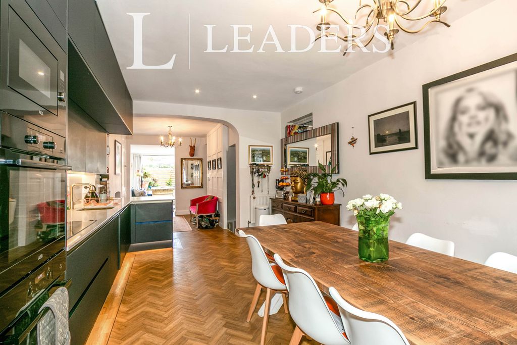 Property photo 3 of 10 Kitchen/Breakfast Ro