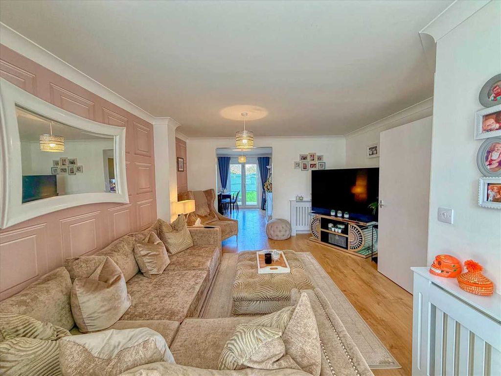 Property photo 3 of 21