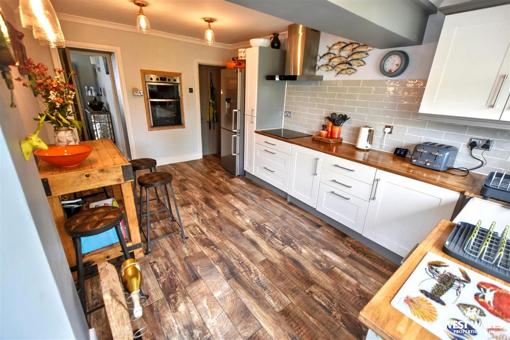 Additional image 14 of 4 bed terraced house for saleEast Back, Pembroke SA71