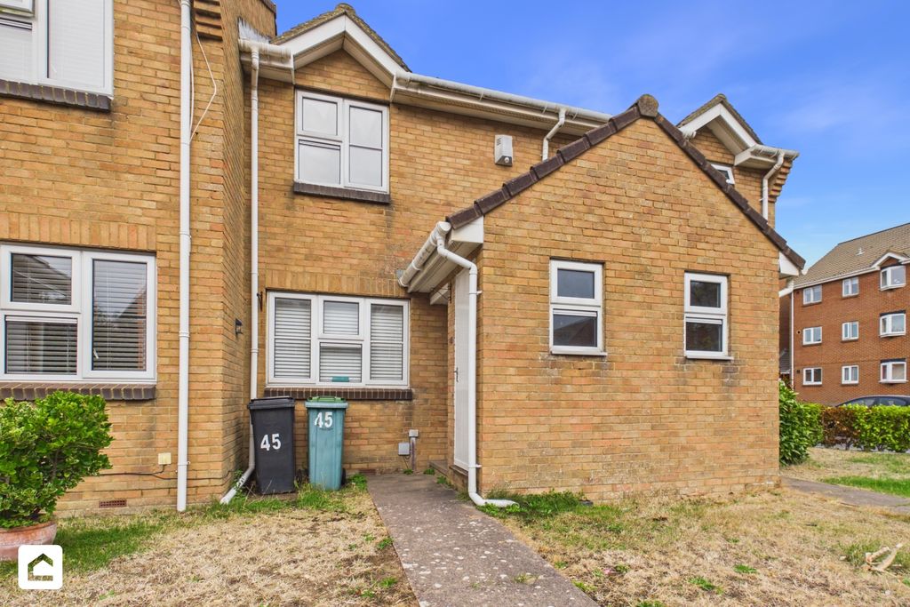 Property photo 1 of 9 Cam02528G0-Pr0497-Still014