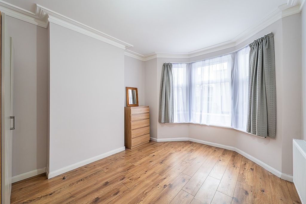 Property photo 3 of 15 107-Tetterdown-St...