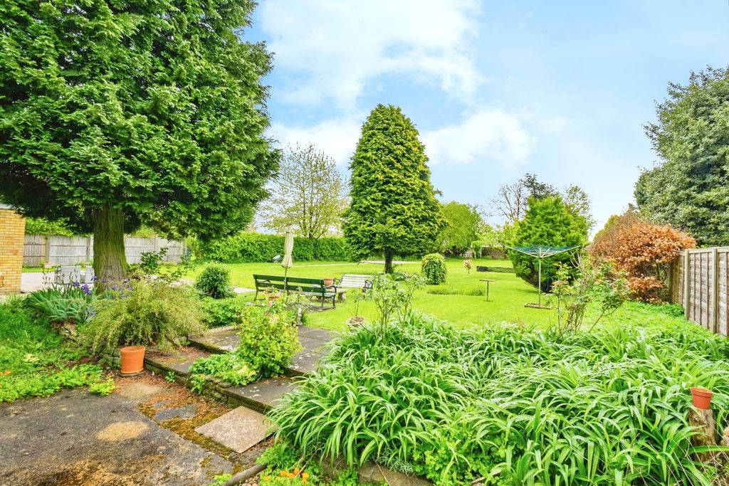 Property photo 2 of 17 Rear Garden