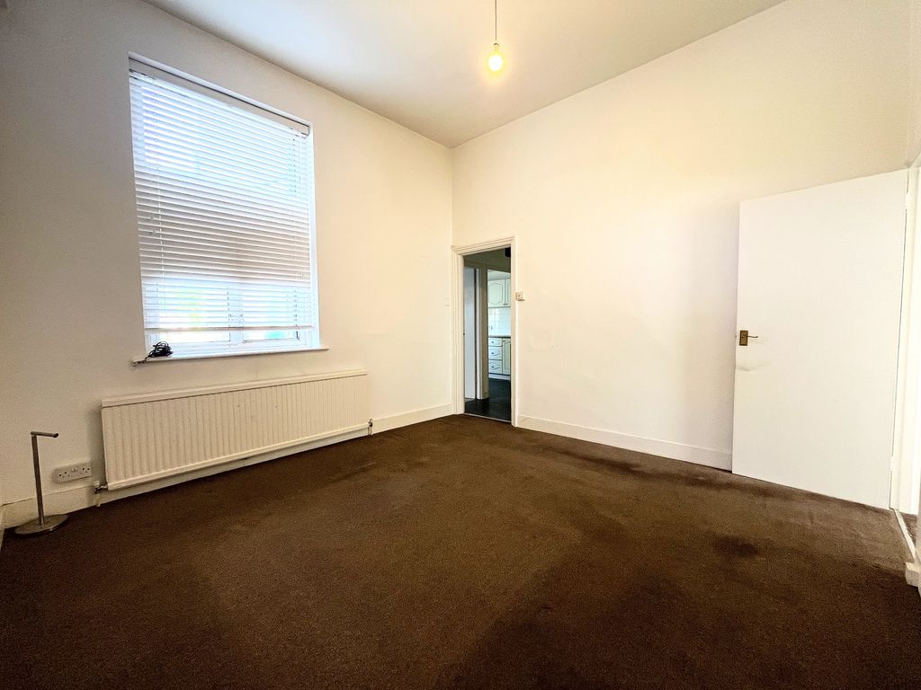 Property photo 2 of 11 Gallery