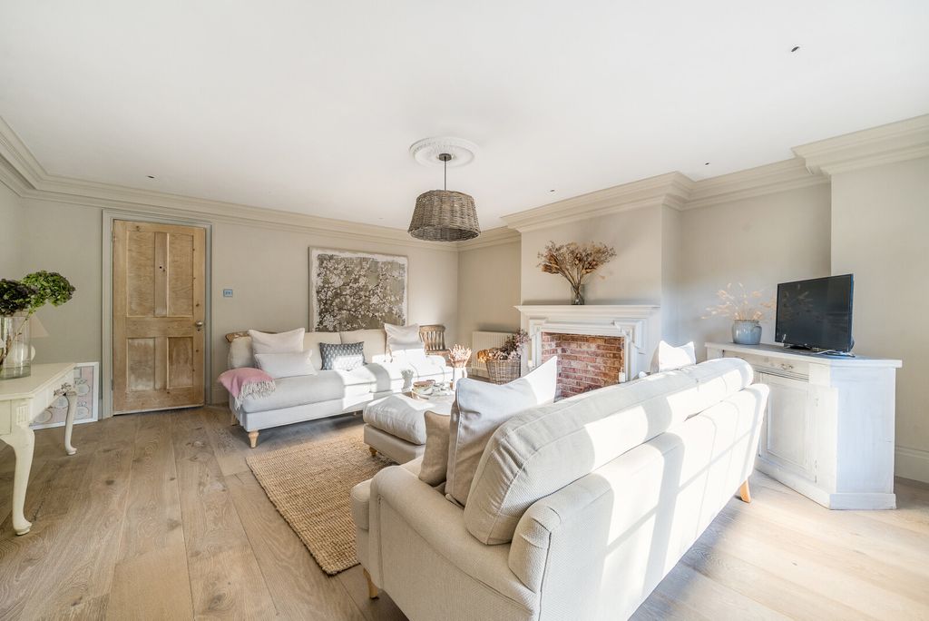 Property photo 3 of 18 1363148-22-68E3F6...