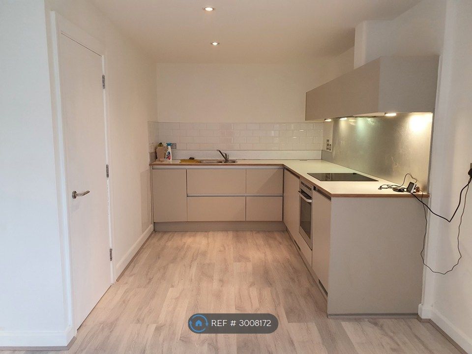 Property photo 2 of 10 Kitchen