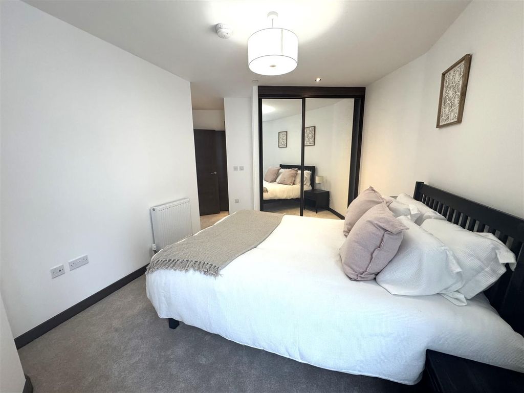 Property photo 3 of 9