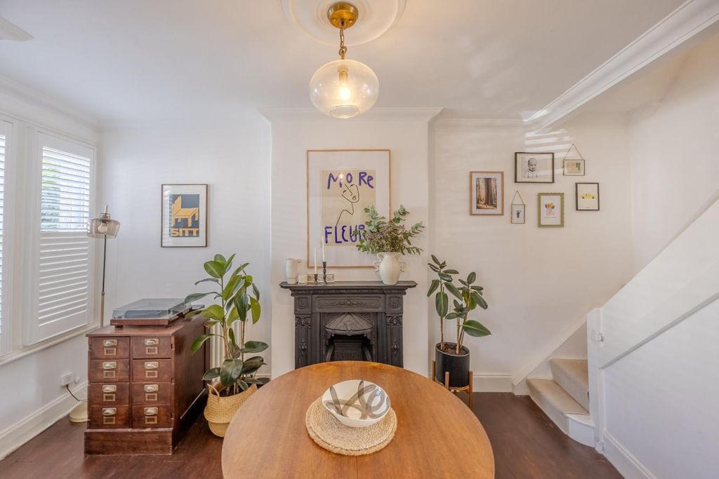 Property photo 3 of 34 Reception/Dining