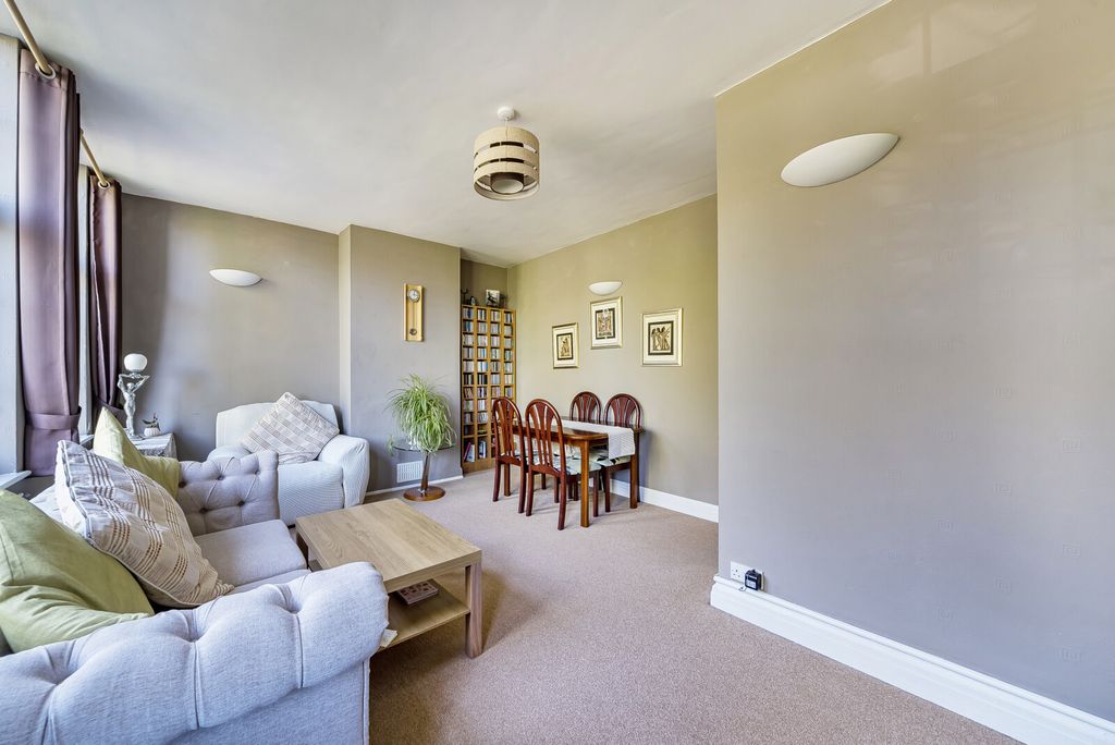 Property photo 3 of 13 1357250-16-68cd6d...