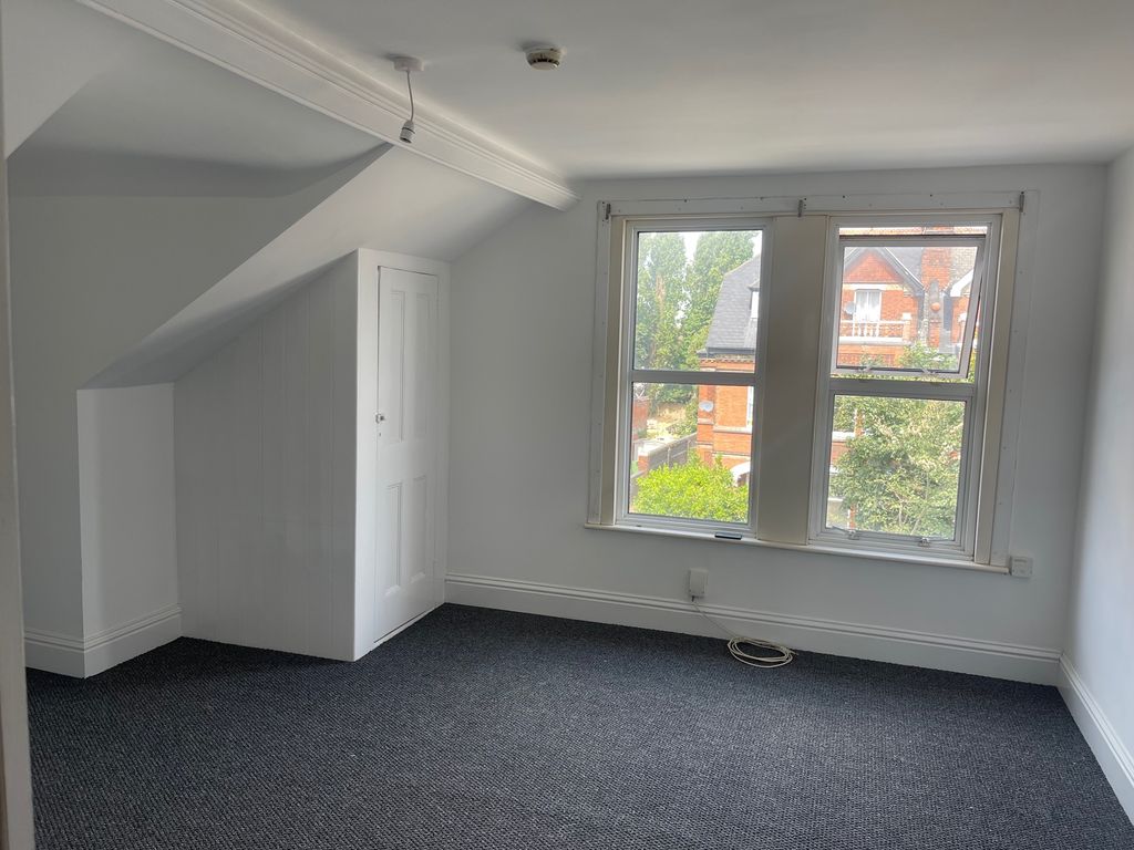 Property photo 2 of 8 Lounge