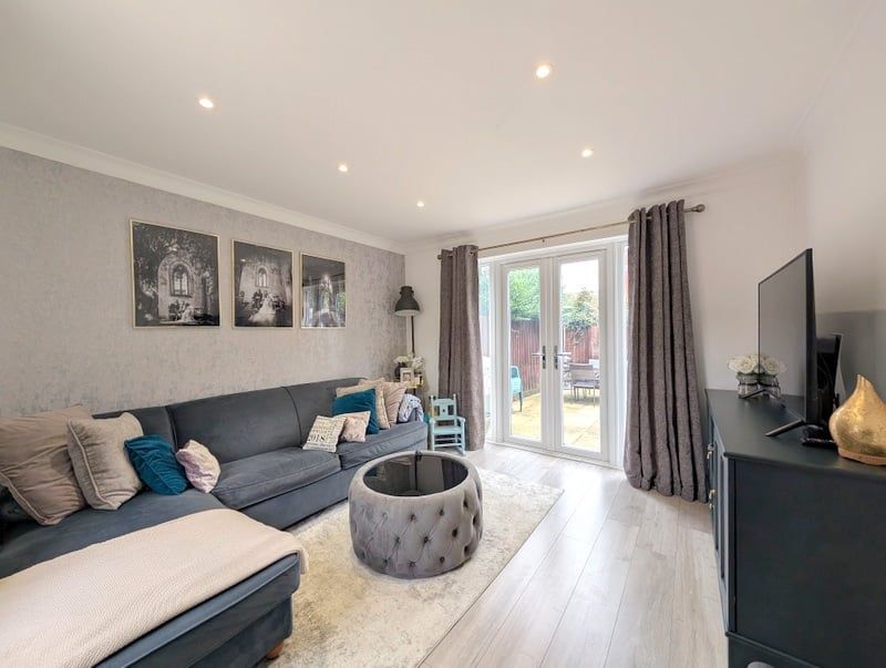 Property photo 2 of 11