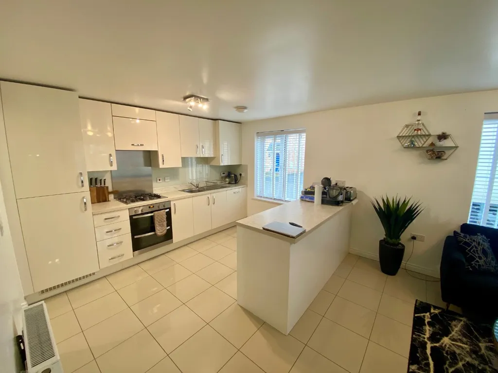House in Upton, Pineham Village, Hunsbury Meadows - More