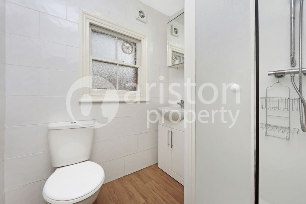 Property photo 3 of 3