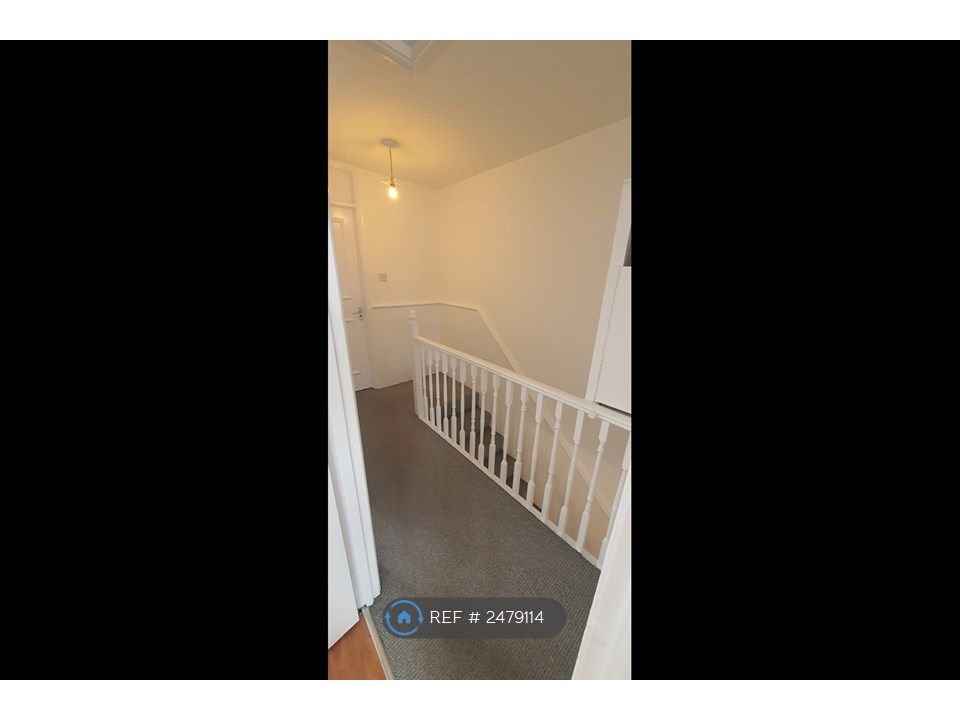 Property photo 3 of 35 Landing, Stairs