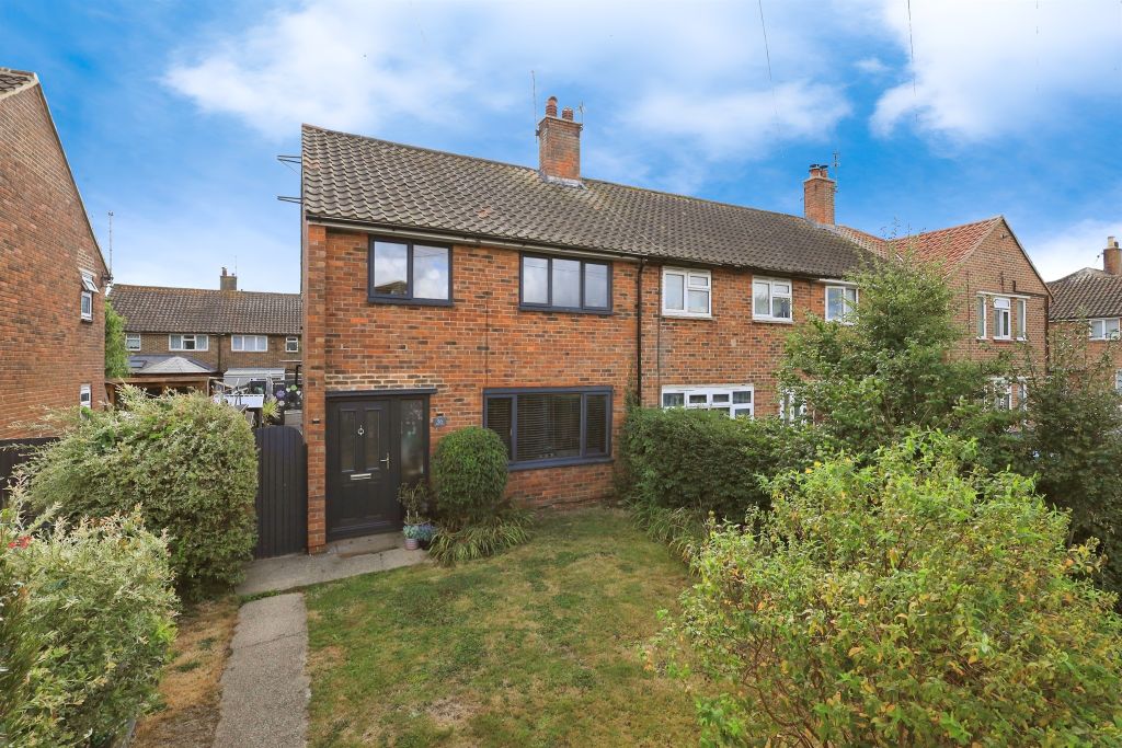 Property photo 1 of 17