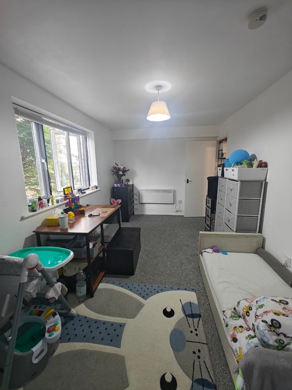 Property photo 2 of 5